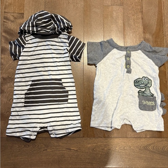 Bundle of 2 Baby Romper - Picture 1 of 5